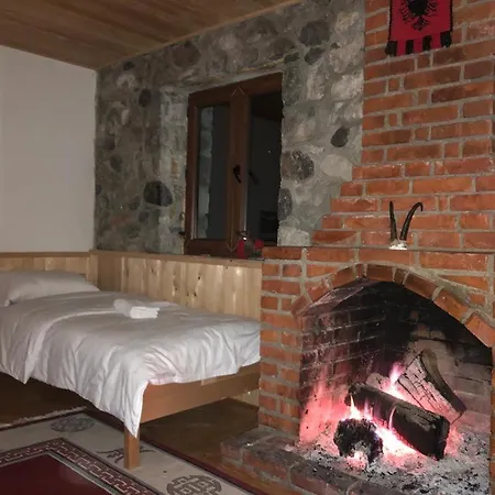 Rosi Konukevi